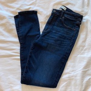 Abercrombie High-Waisted Jeans